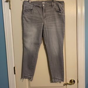 Old Navy Frayed Hem Ankle Jeans